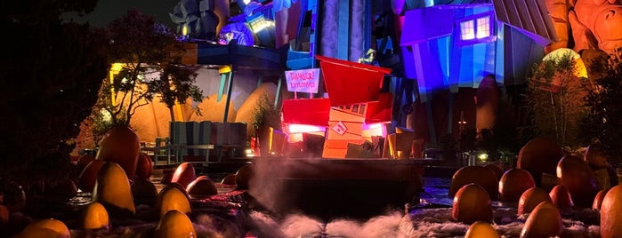Dudley Do-Right's Ripsaw Falls is one of Disney Vacation.