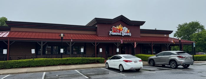 Famous Dave's is one of Great Lunch Spots for people who like food!.
