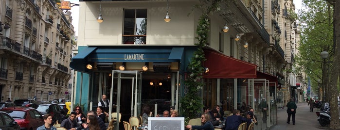 Café Lamartine is one of Lieux qui ont plu à Mike.