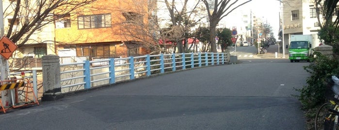 中橋 is one of 堀川七橋.
