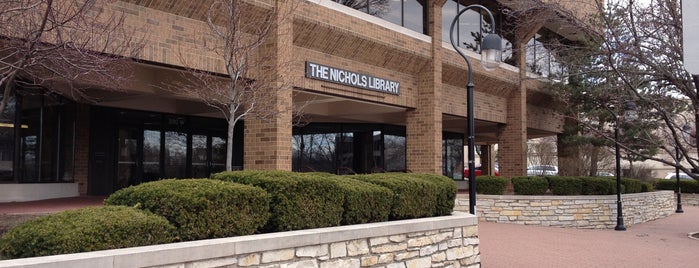 Nichols Library: NPL is one of Lieux qui ont plu à Willis.