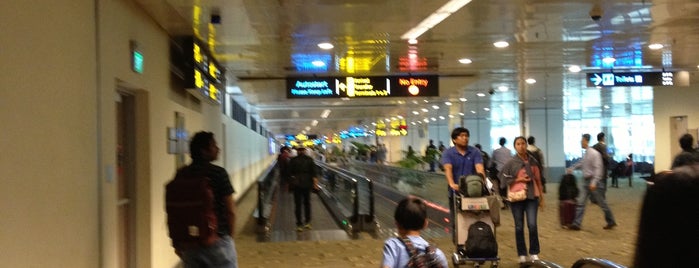 Terminal 2 Immigration (Arrivals South) is one of Singapore Place I visited.