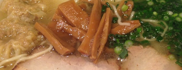 徒歩徒歩亭 is one of 出先で食べたい麺.