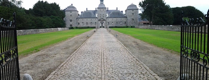 Château de Warfusée - Arrêt de bus TEC is one of Great places to go.