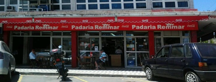 Padaria Remmar is one of Lugares favoritos de Claudia.