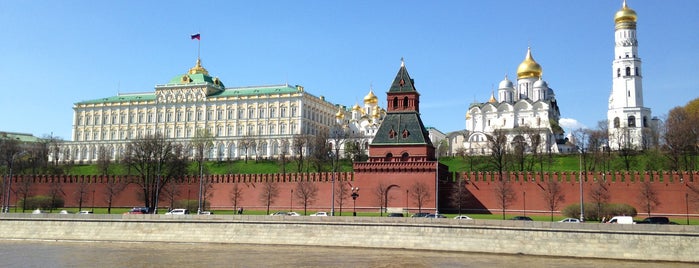 Кремлёвская набережная is one of embankments in Moscow.