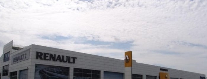 Renault Saruhan Plaza is one of Locais curtidos por Ahmet Zafer.