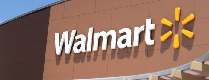 Walmart Supercenter is one of Tempat yang Disukai Eric.