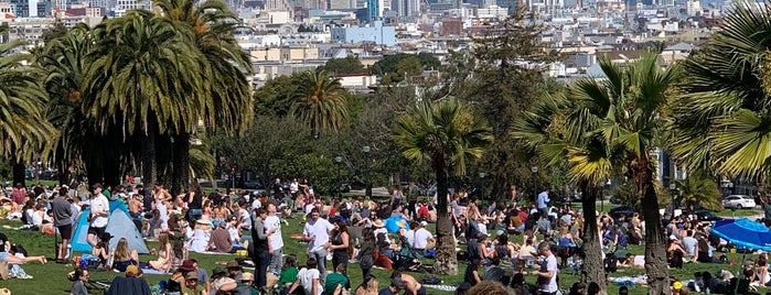 Mission Dolores Park is one of สถานที่ที่ Spoon ถูกใจ.