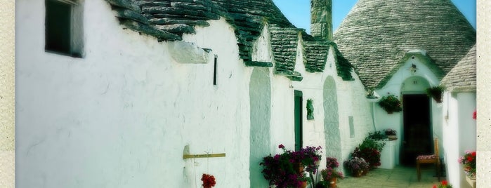 Alberobello is one of Lugares favoritos de Vito.