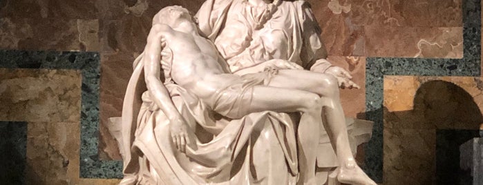 Pietà di Michelangelo is one of Lieux qui ont plu à Vito.