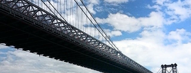 Williamsburg Bridge is one of New York.