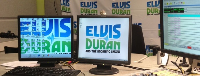 Z100 Morning Show is one of stephanie'nin Beğendiği Mekanlar.