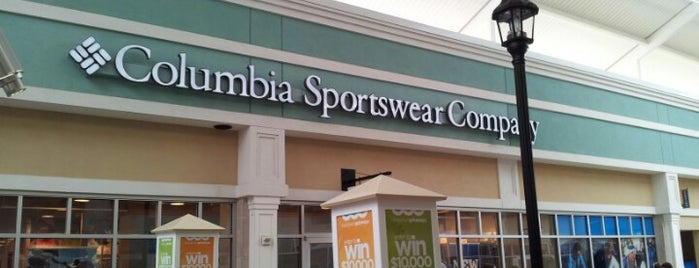 Columbia Sportswear Outlet is one of Lugares favoritos de Brandon.
