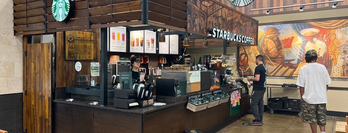 Starbucks is one of Orte, die Josh gefallen.