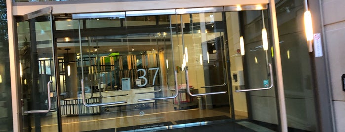 Microsoft Building 37 is one of สถานที่ที่ Sam ถูกใจ.