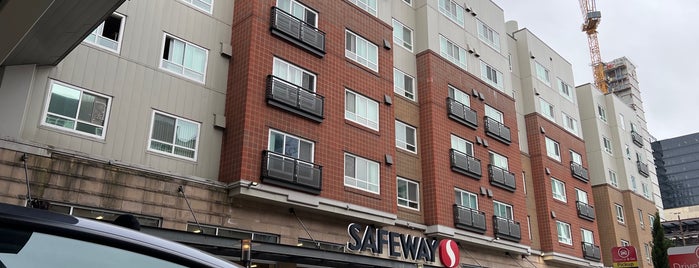Safeway is one of Guide to Bellevue's best spots.