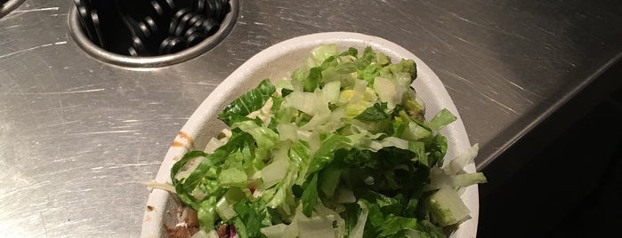Chipotle Mexican Grill is one of Lieux qui ont plu à Josh.