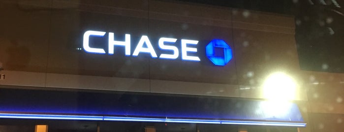 Chase Bank is one of John 님이 좋아한 장소.