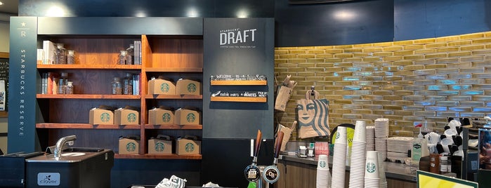 Starbucks is one of Arjun : понравившиеся места.