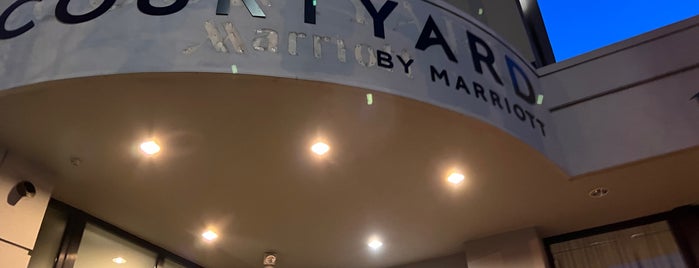 Marriott Courtyard - Lobby is one of Josh 님이 좋아한 장소.