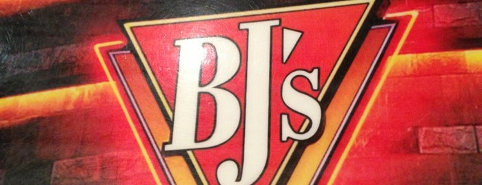 BJ's Restaurant & Brewhouse is one of JT’s Liked Places.