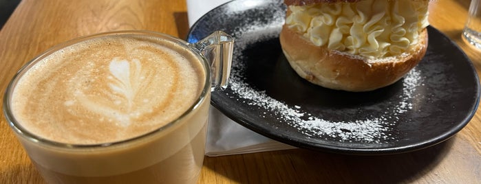 Meli Cafe & Bakery is one of 🇫🇮 Helsinki.