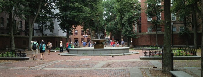 Paul Revere Mall is one of Boston Wish List.