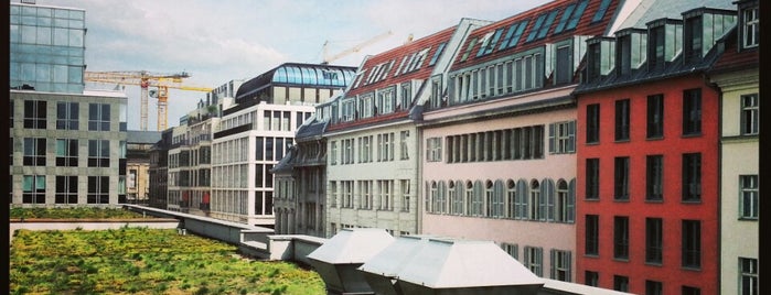 Sprachenzentrum der HU Berlin is one of Posti che sono piaciuti a Vaiva.