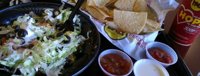 Moe's Southwest Grill is one of Lugares favoritos de ᴡ.