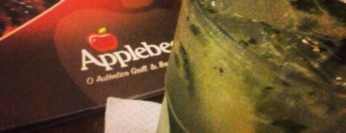 Applebee's is one of SP - Léo e Gabi.