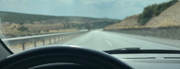 Gaziantep - Kahramanmaraş Yolu is one of Posti che sono piaciuti a Sinan.