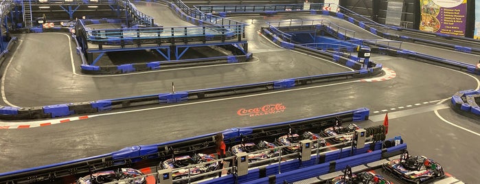 Supercharged presented by Mohegan Sun Indoor Kart Racing and Trampoline Park is one of Tempat yang Disukai Ken.