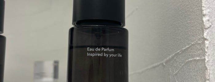 Dover Street Parfums Market is one of Paris chose a faire.