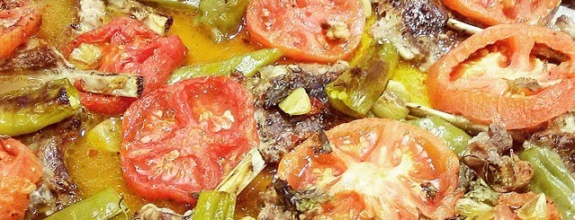 Kebabii is one of Locais curtidos por Talha.