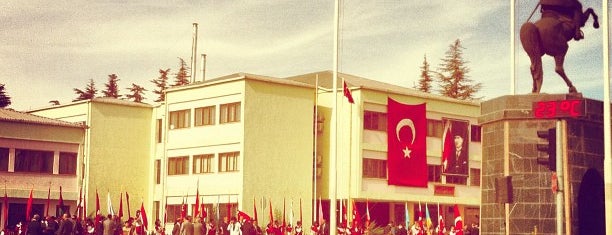 Niğde Valiliği is one of สถานที่ที่ Dr. Murat ถูกใจ.