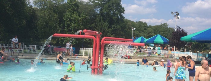 Glen Rock Municipal Pool is one of sparkさんのお気に入りスポット.