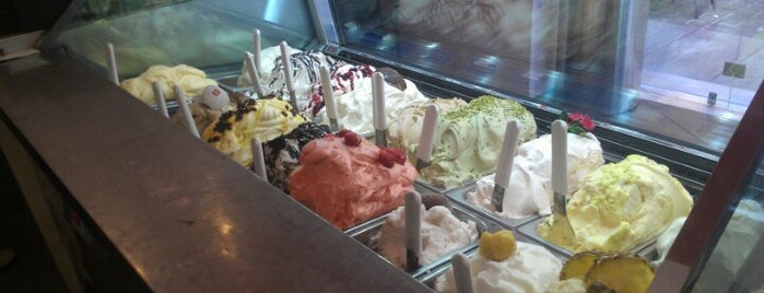 Profumo di Rosa is one of √ Best Ice-cream & Desserts in Genova.