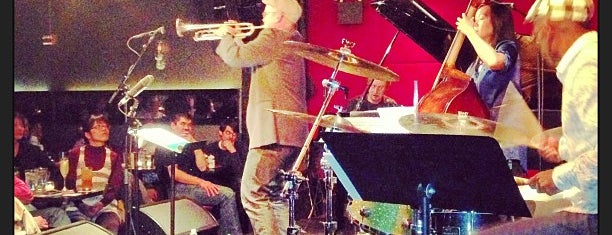Jazz Standard is one of Tempat yang Disukai Enrique.