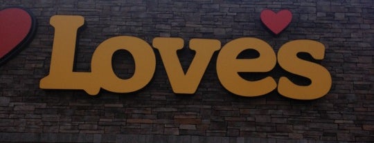 Love's Travel Stop is one of PJさんのお気に入りスポット.