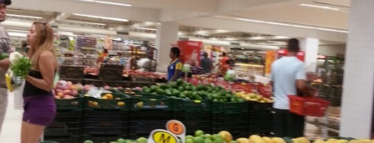Yamada is one of Compras.