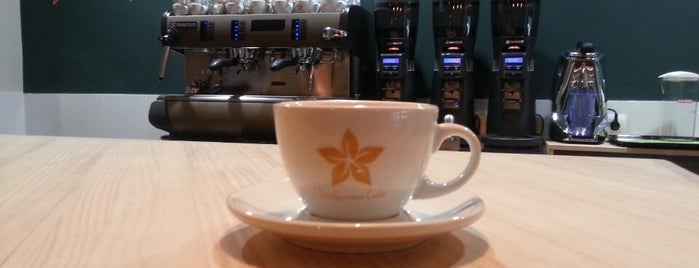 Doblecrema Café is one of Salir en Madrid.