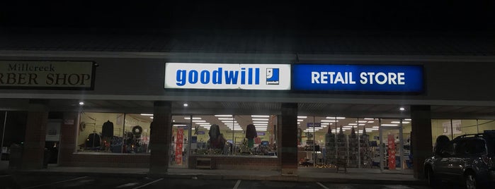 Goodwill Store & Donation Center is one of Portland Weekend Thrift Trip.