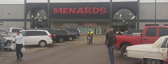 Menards is one of สถานที่ที่ Brad ถูกใจ.