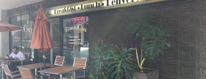 Roxbury Cafe is one of The 13 Best Places for Mandarin Oranges in Beverly Hills.