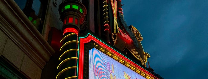 Fox Theatre is one of USA Detroit.