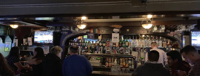 Doyle's Corner is one of Astoria Bars.