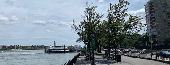 East River Running Path is one of Posti che sono piaciuti a R.