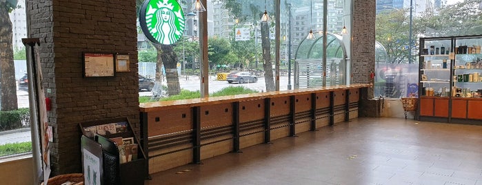 Starbucks is one of Kaeun’s Liked Places.