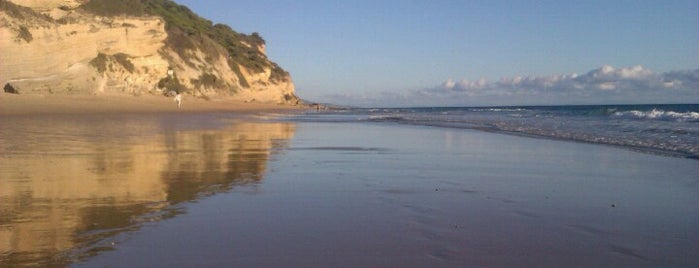 Playa de la Yerbabuena is one of Playas nudistas.